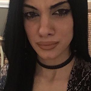 Meet your Posher, Dimitra